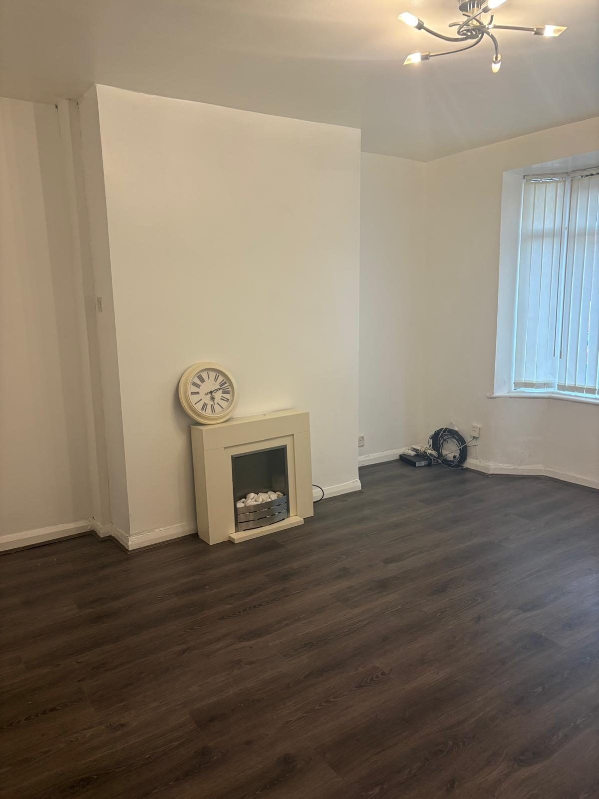 2 BEDROOM HOUSE, OLDHAM — photo 5 of 10
