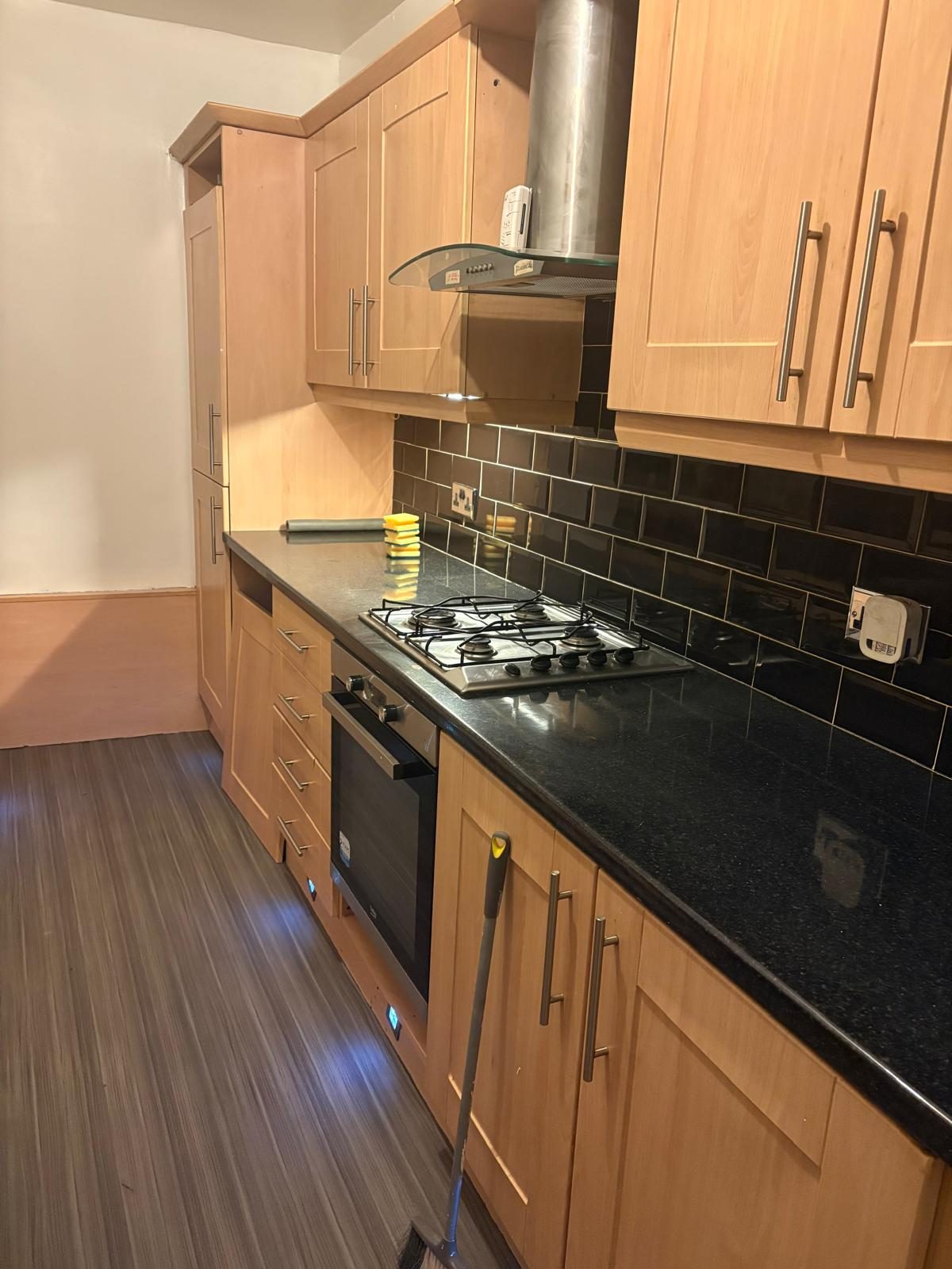 2 BEDROOM HOUSE, OLDHAM — photo 3 of 10